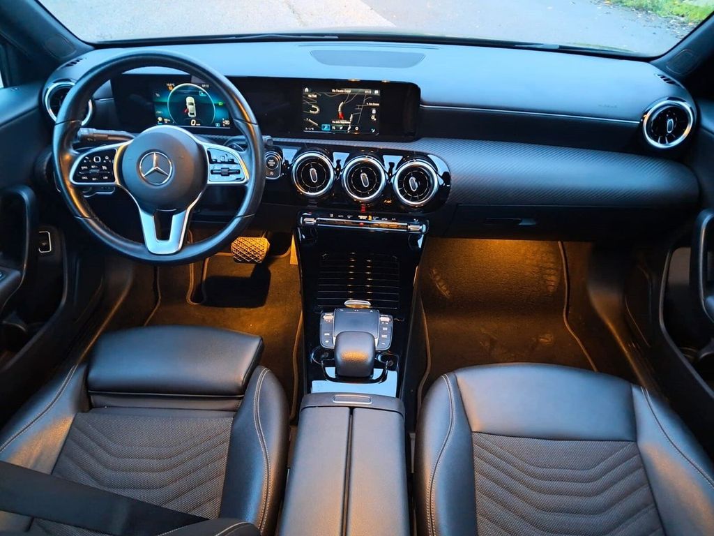 Mercedes-Benz A 180 2021