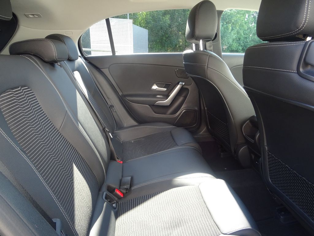 Mercedes-Benz A 200 2021