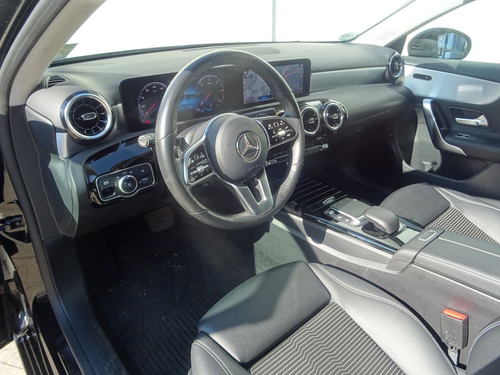 Mercedes-Benz A 200 2021