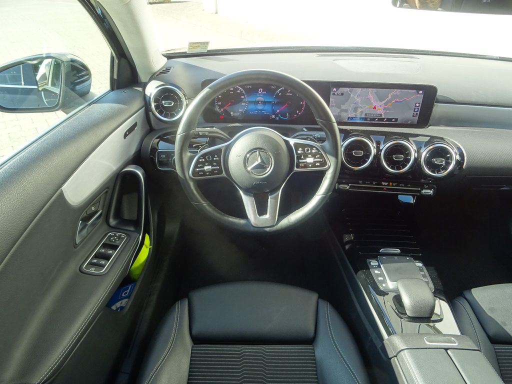 Mercedes-Benz A 200 2021
