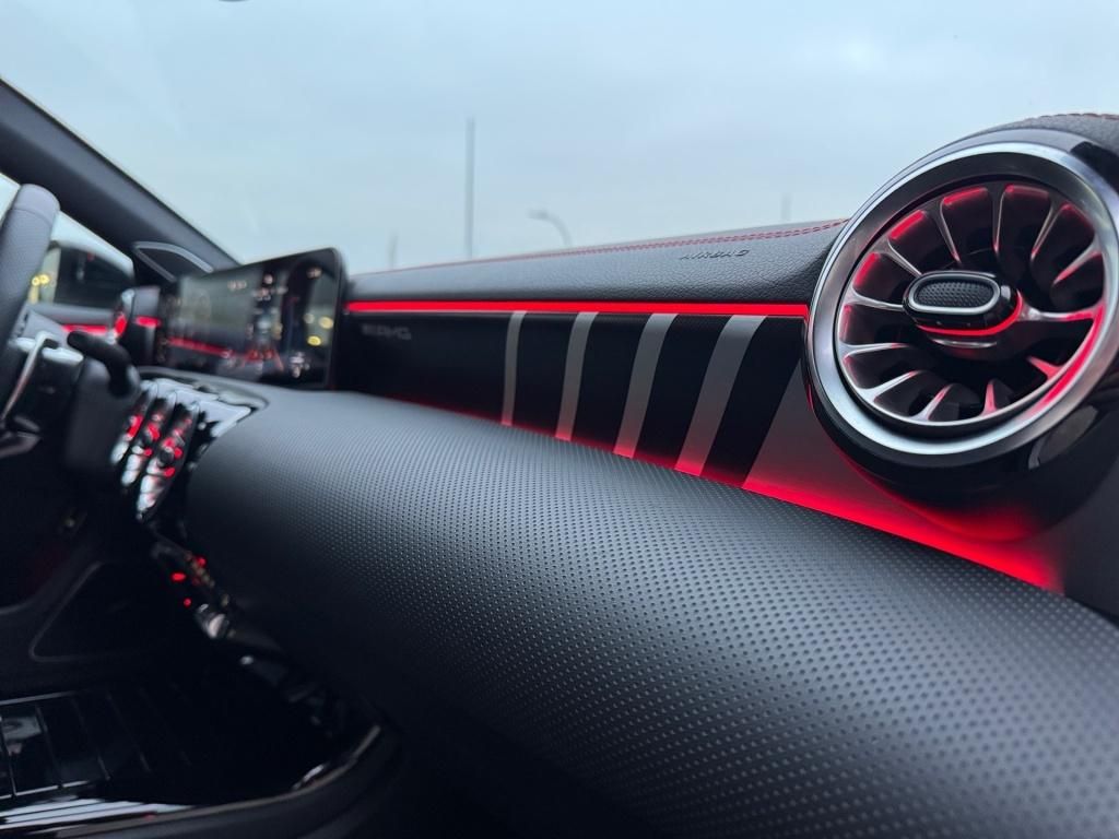 Mercedes-Benz CLA 35 AMG 2025