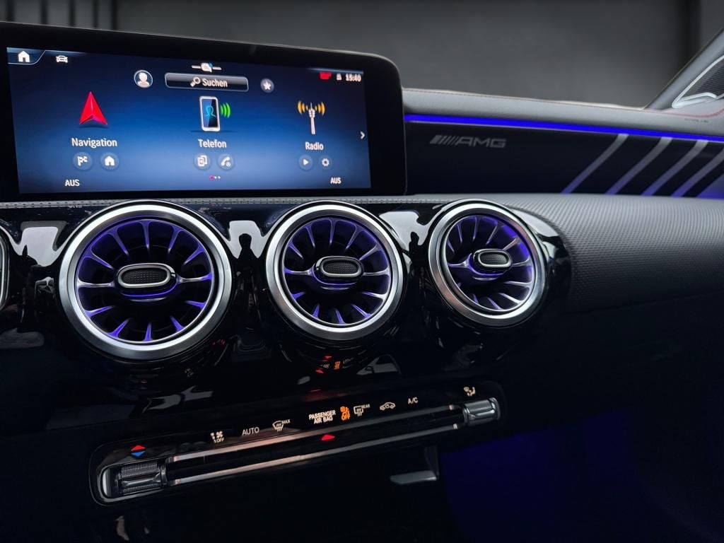 Mercedes-Benz CLA 35 AMG 2025