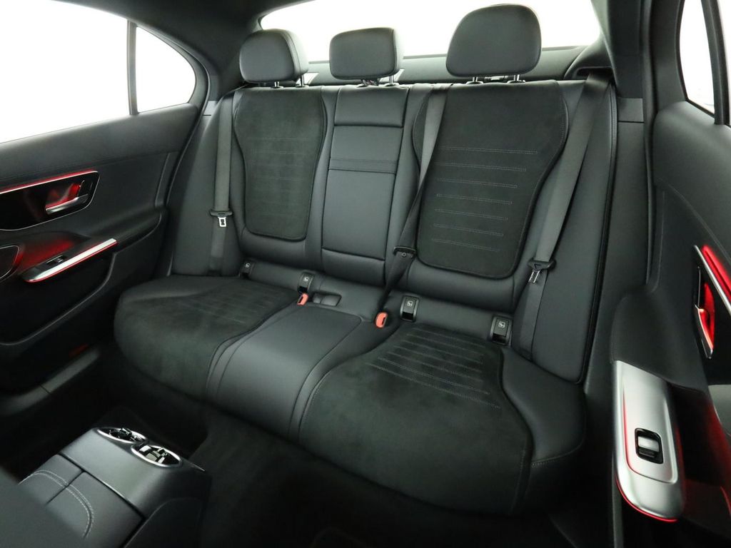 Mercedes-Benz C 220 2025