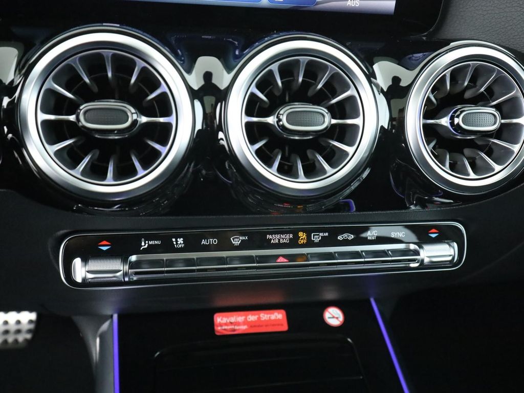 Mercedes-Benz B 220 2025