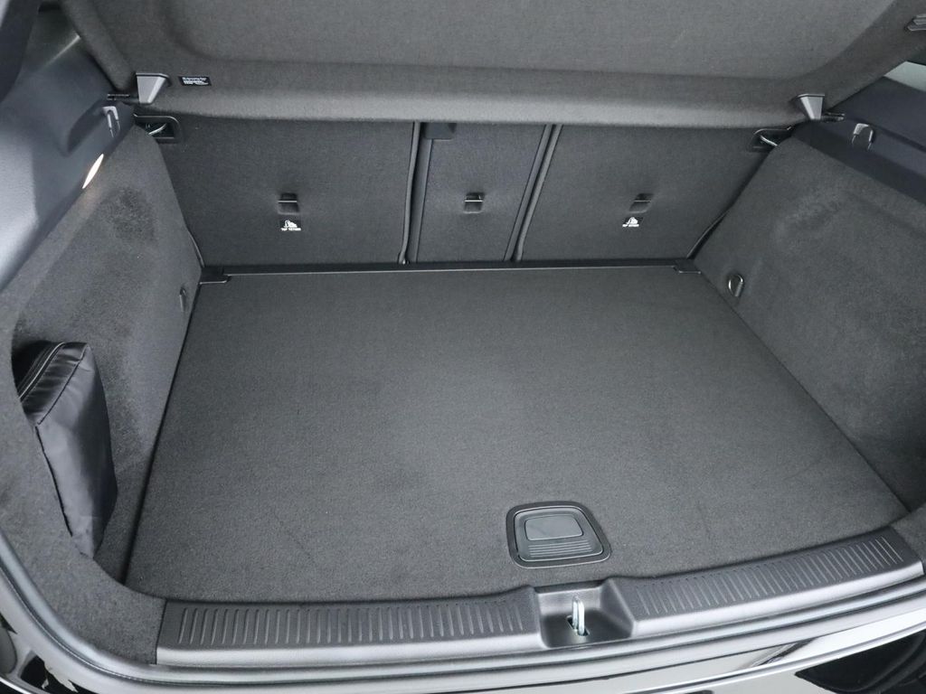 Mercedes-Benz B 220 2025