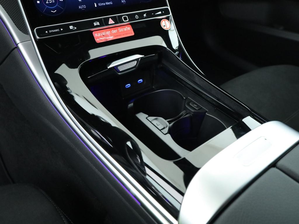 Mercedes-Benz C 220 2025