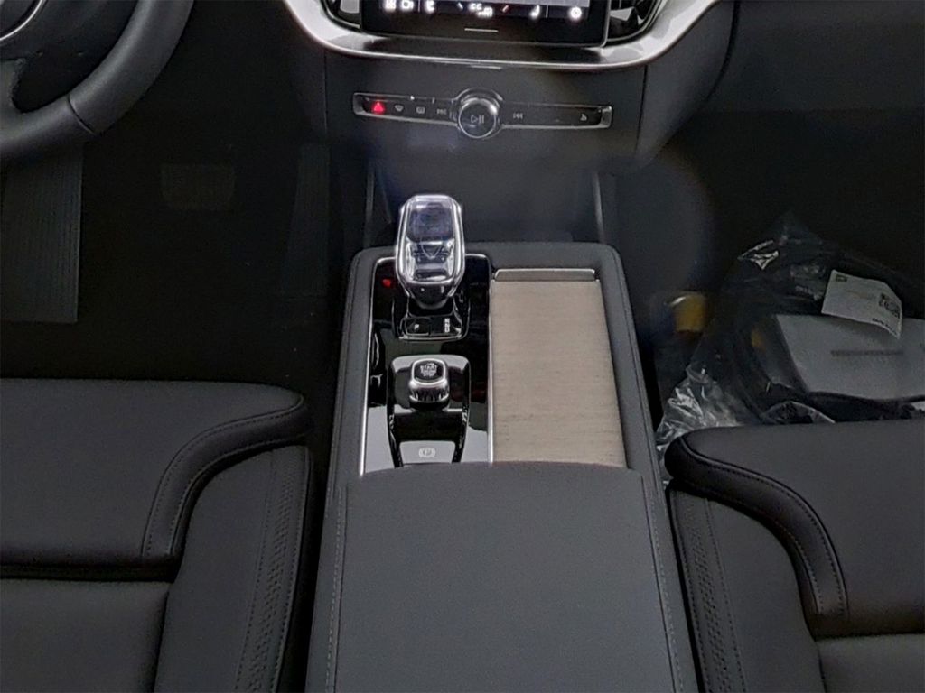 Volvo XC90 2025