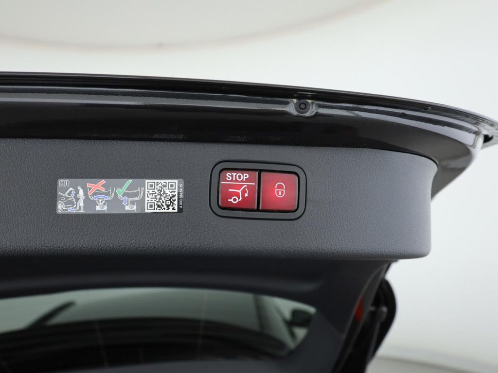 Mercedes-Benz C 220 2025