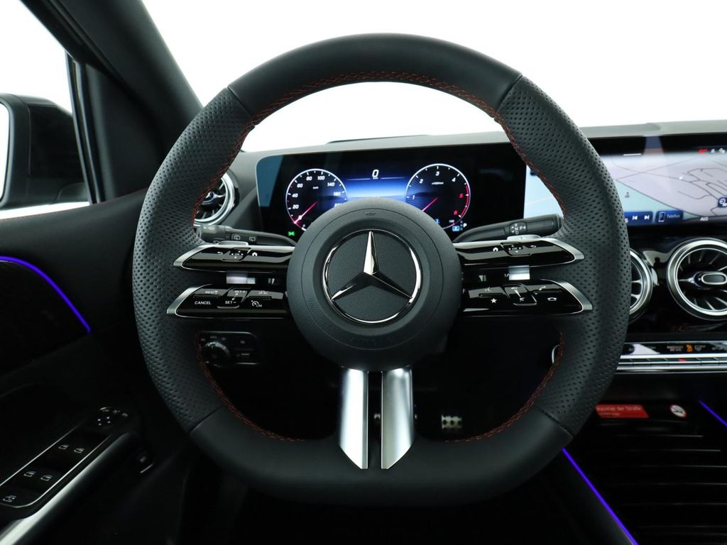 Mercedes-Benz B 220 2025