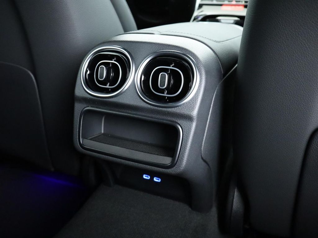 Mercedes-Benz C 220 2025