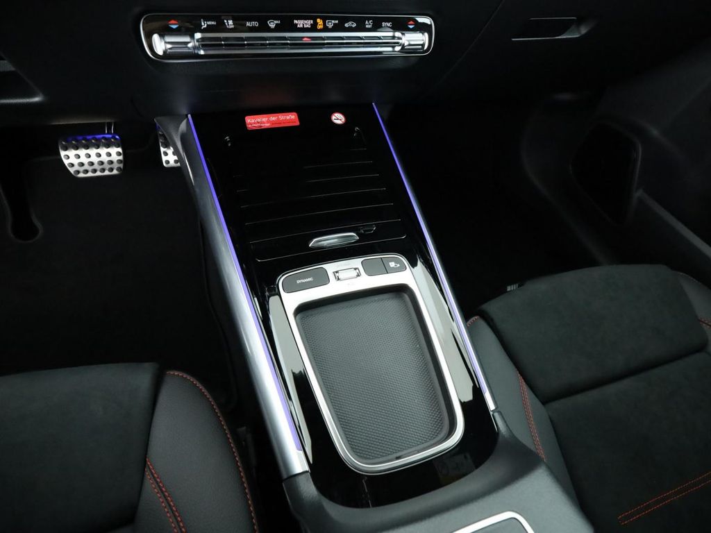 Mercedes-Benz B 220 2025