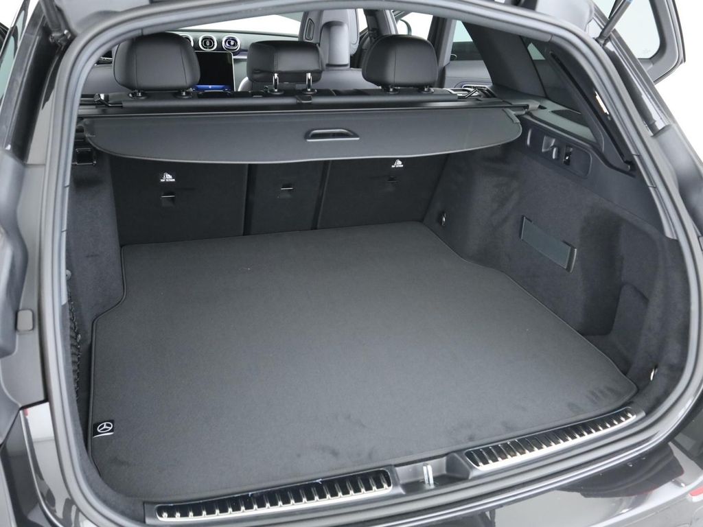 Mercedes-Benz C 220 2025