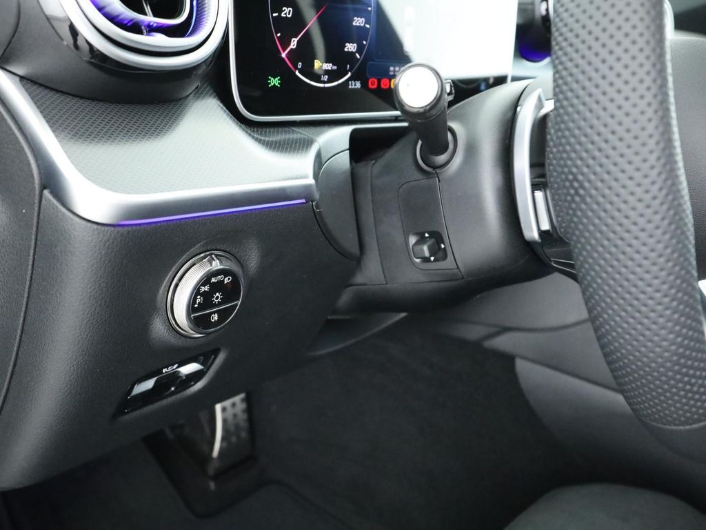 Mercedes-Benz C 220 2025