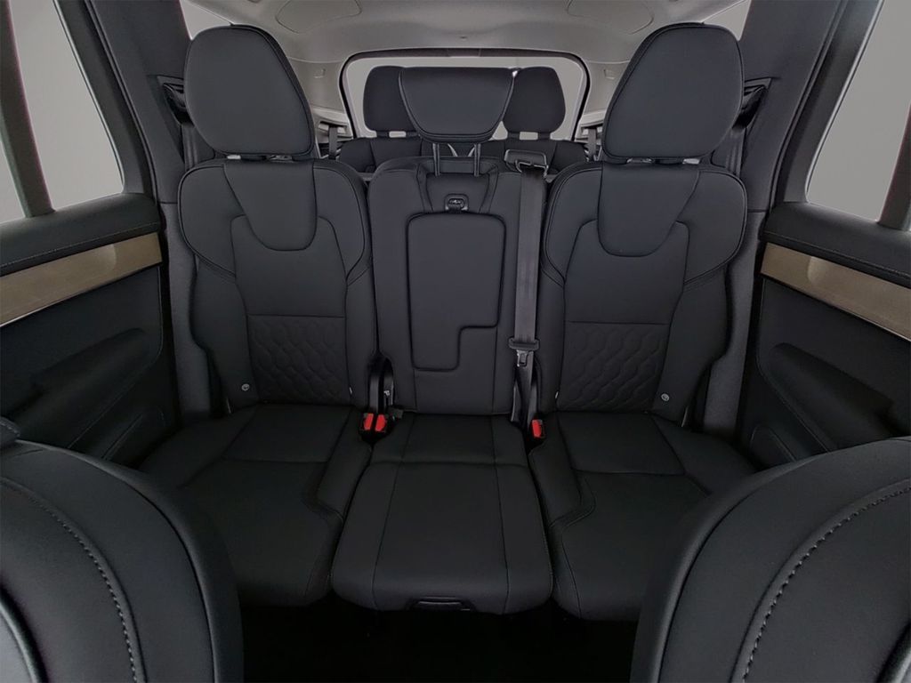 Volvo XC90 2025