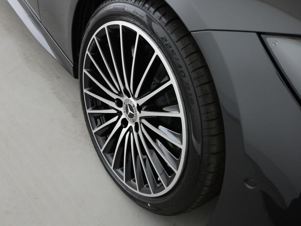 Mercedes-Benz C 220 2025