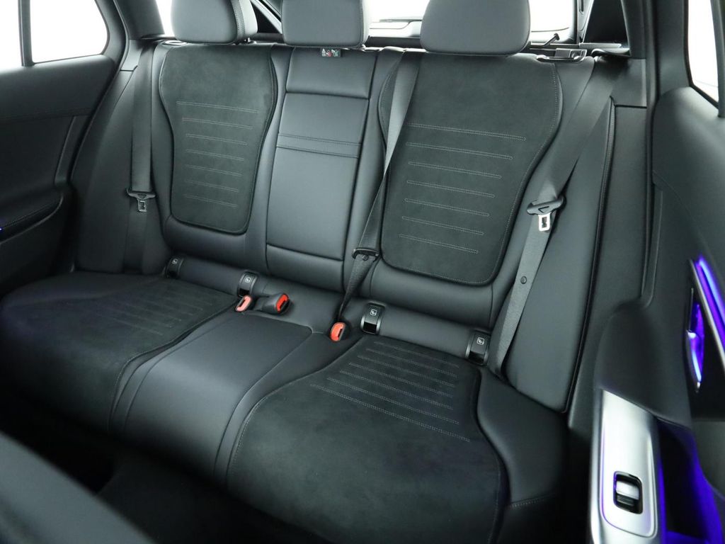 Mercedes-Benz C 220 2025