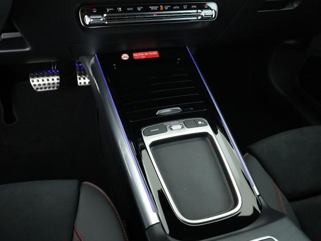 Mercedes-Benz B 220 2025