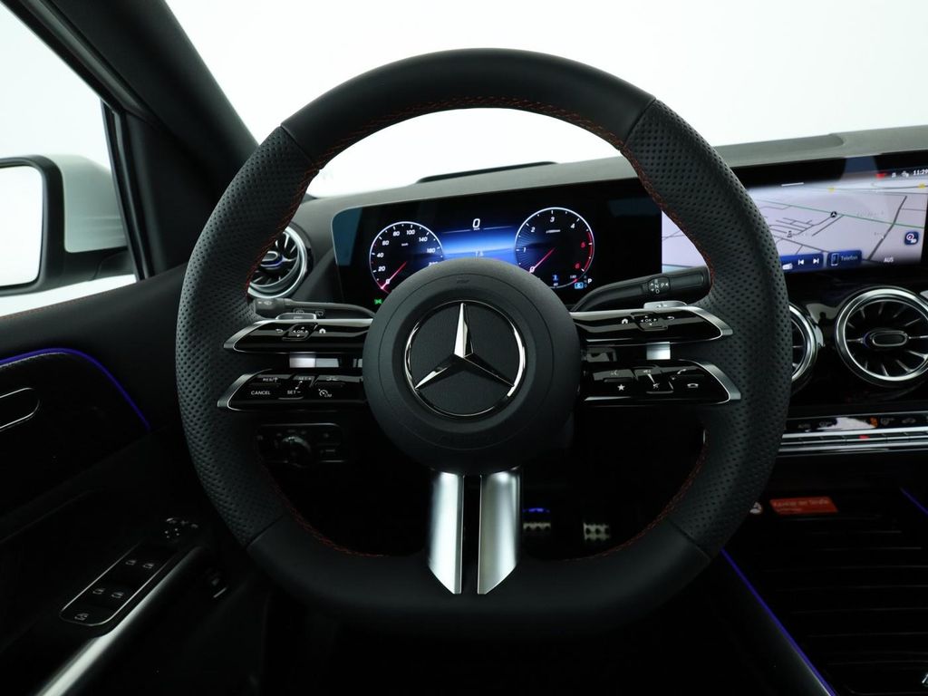 Mercedes-Benz B 220 2025