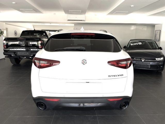 Alfa Romeo Stelvio 2019