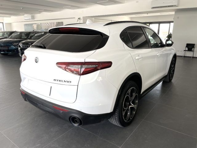 Alfa Romeo Stelvio 2019