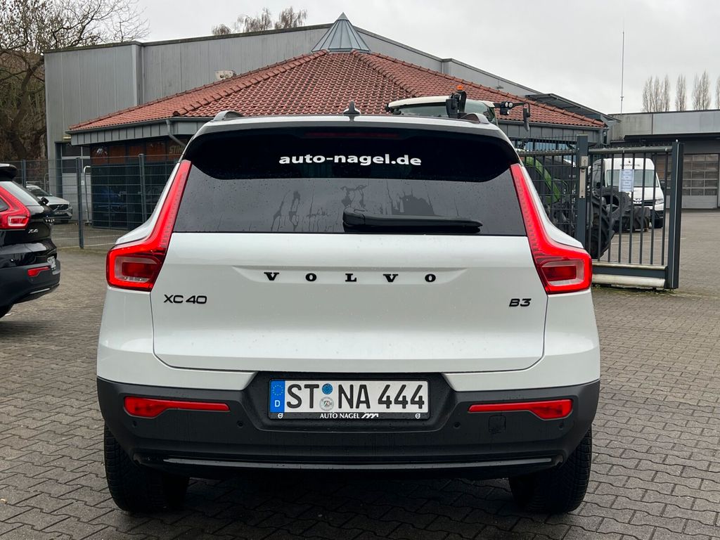 Volvo XC40 2025