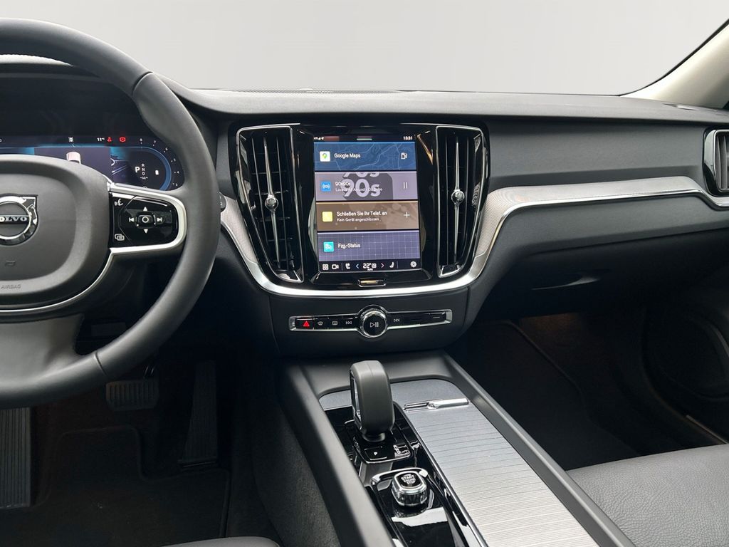 Volvo V60 2025