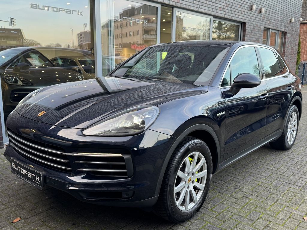 Porsche Cayenne 2021