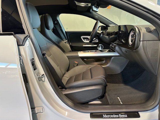 Mercedes-Benz CLA 350 2025