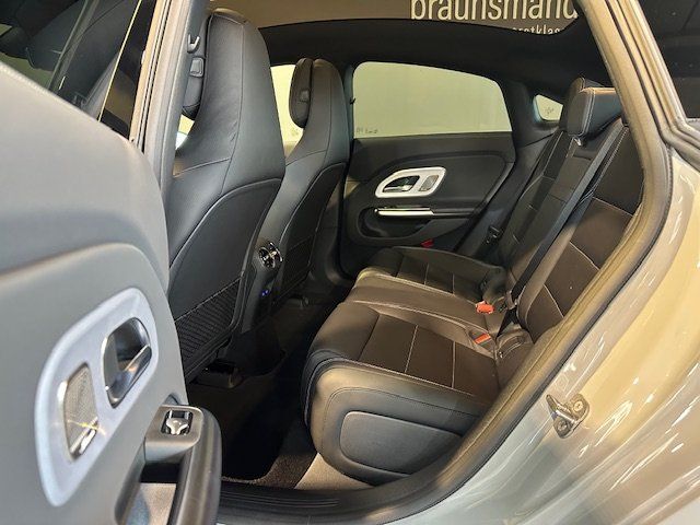 Mercedes-Benz CLA 350 2025