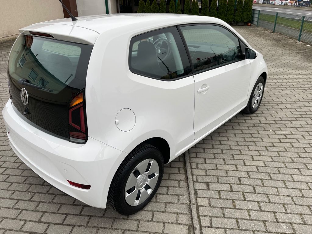 Volkswagen up! 2018