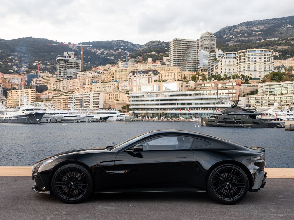 Aston Martin V8 Vantage