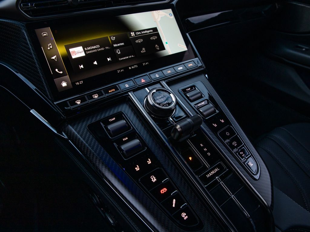 Aston Martin V8 Vantage