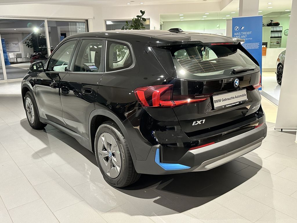 BMW iX1 2023