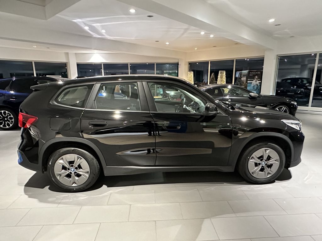 BMW iX1 2023