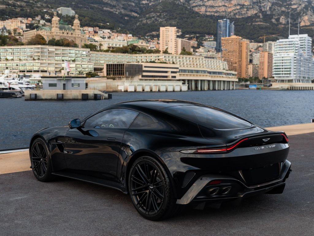 Aston Martin V8 Vantage