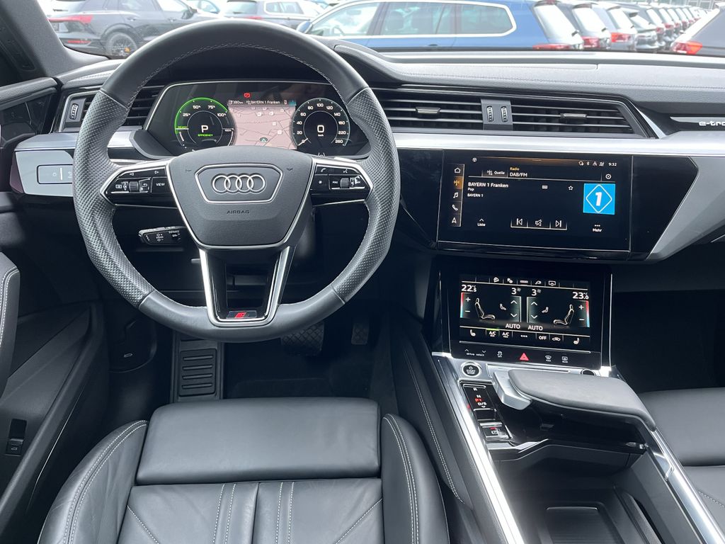 Audi e-tron 2022