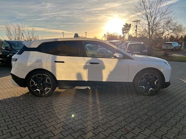 BMW iX 2022