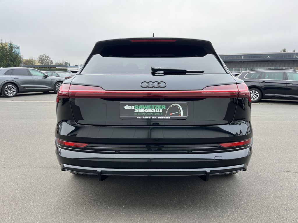 Audi e-tron 2022
