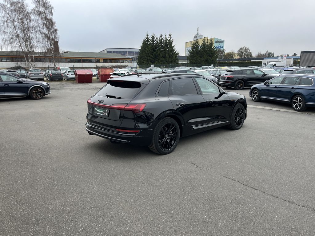 Audi e-tron 2022
