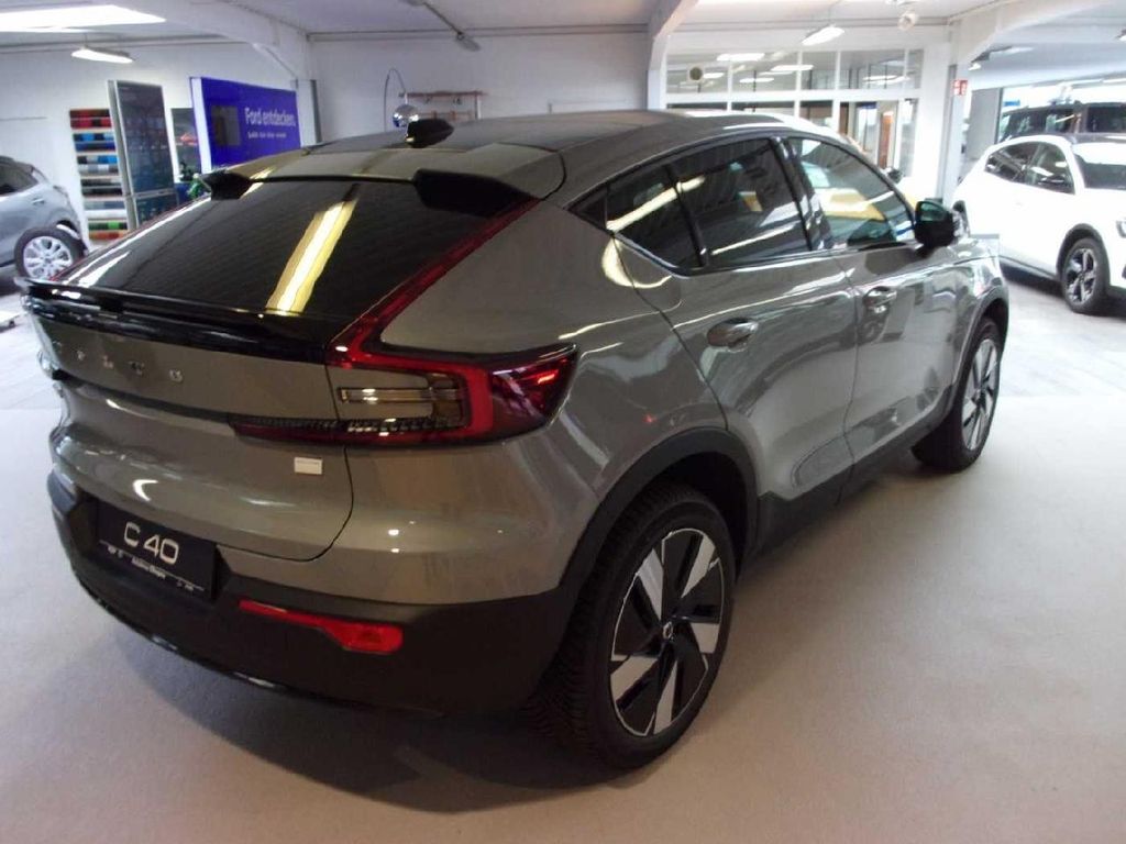 Volvo C40 2025