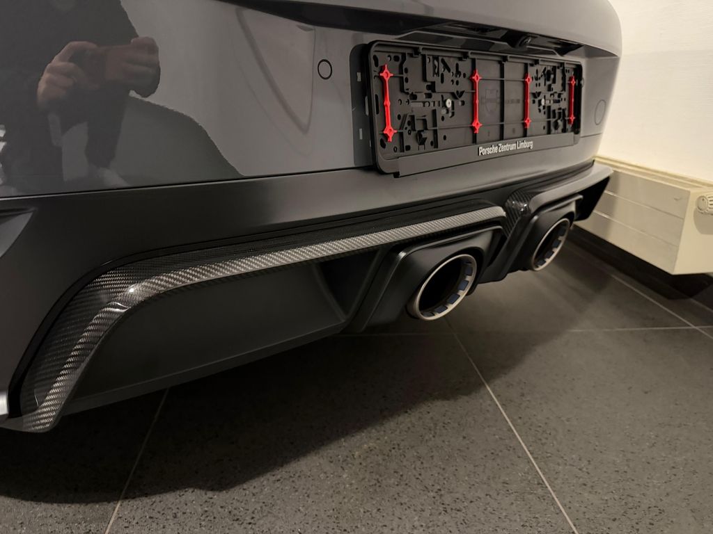 Porsche 992 2025