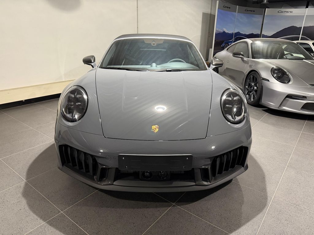 Porsche 992 2025
