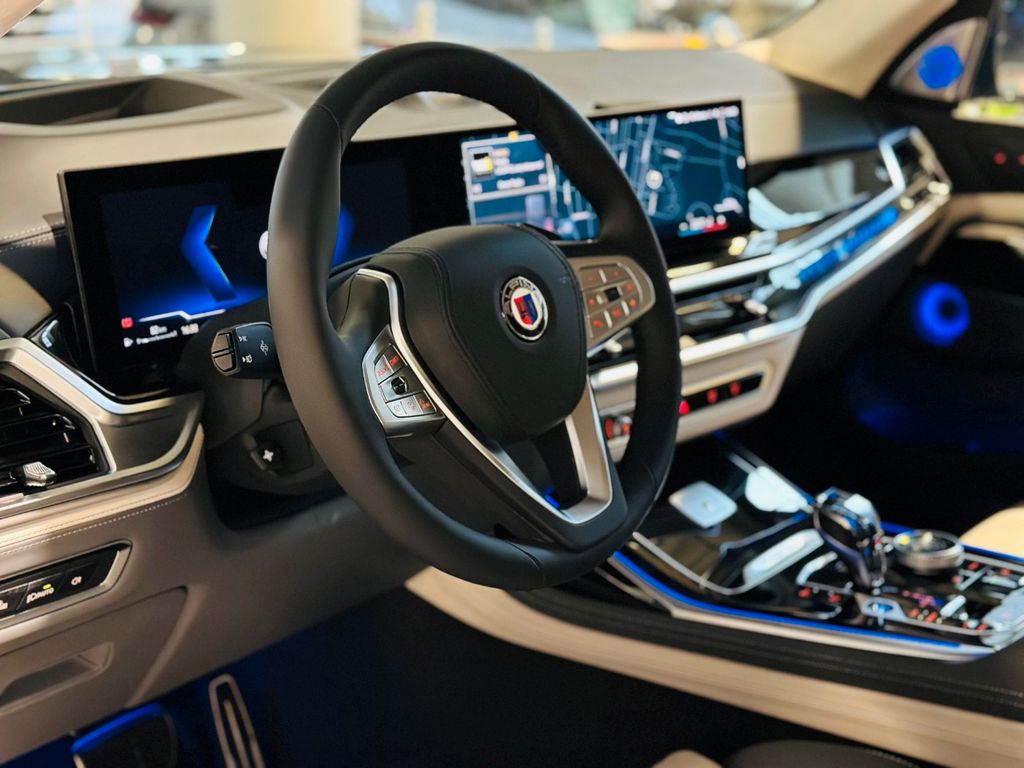 ALPINA XB7
