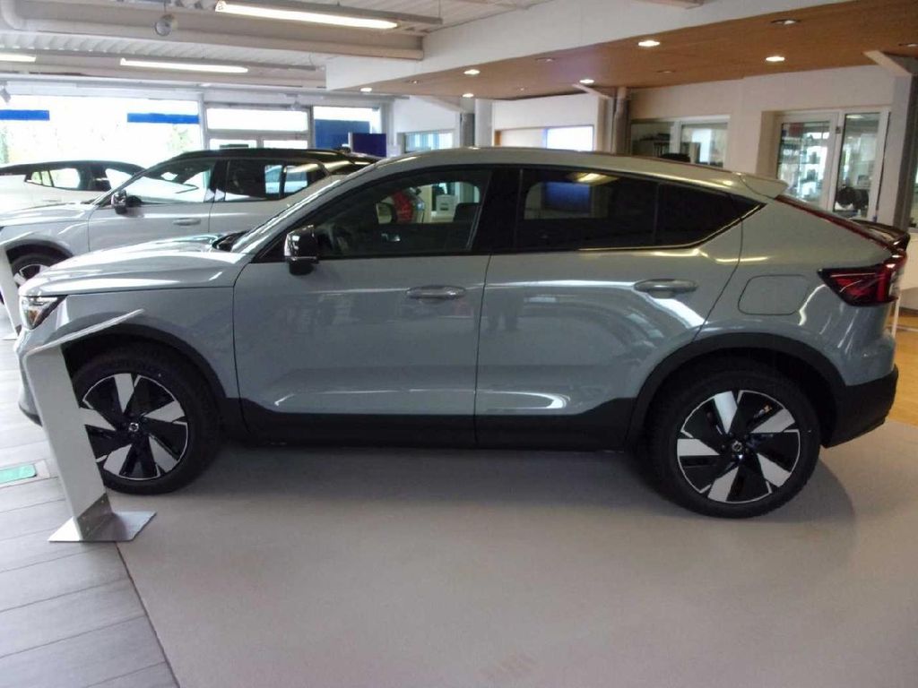 Volvo C40 2025