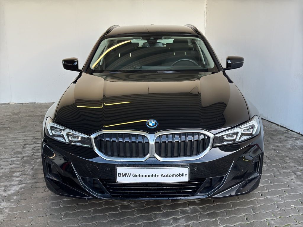 BMW 320 2022