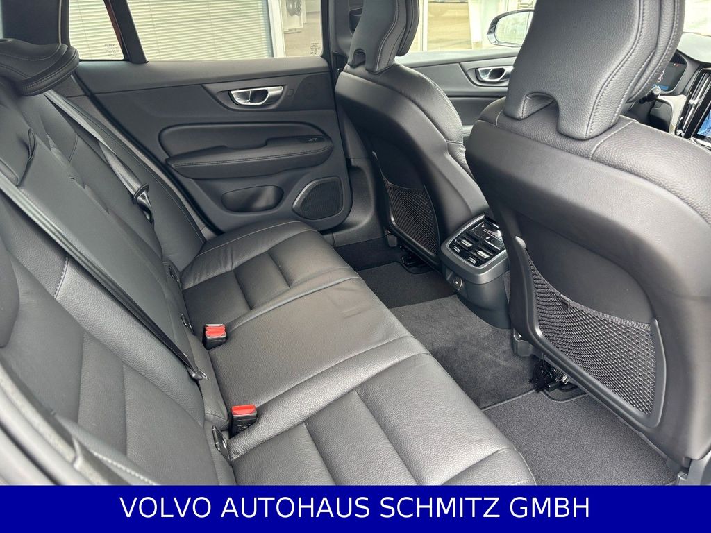 Volvo V60 2023