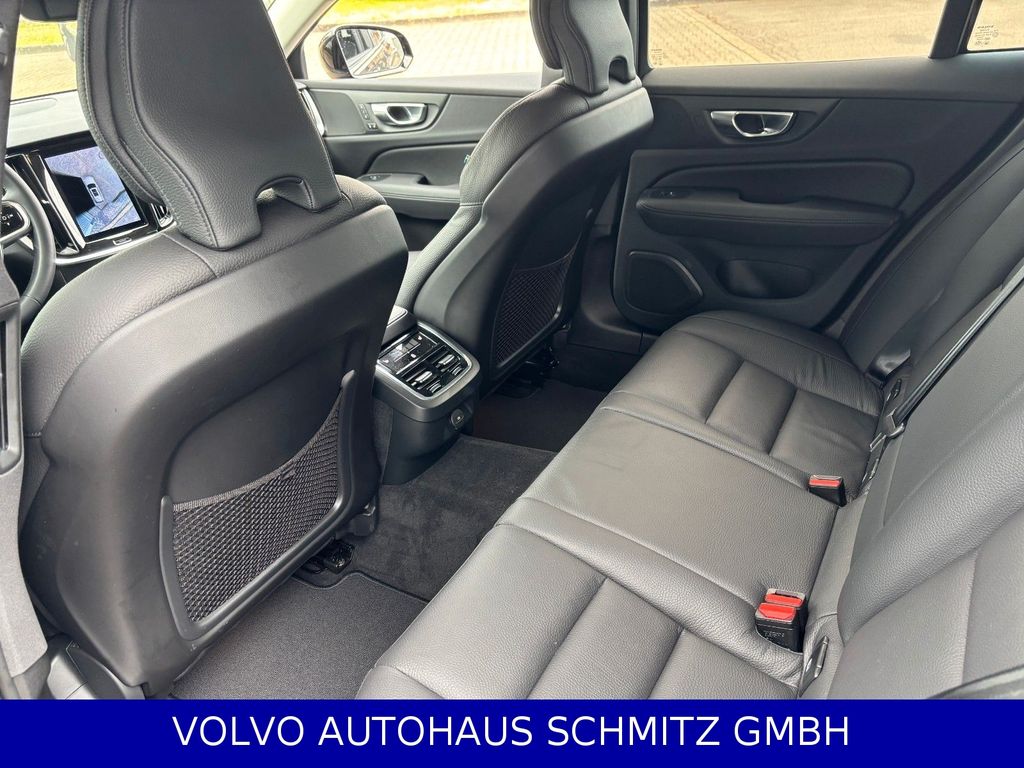 Volvo V60 2023