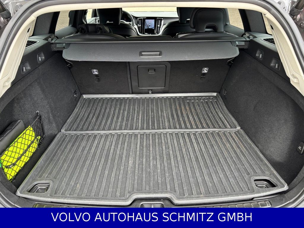 Volvo V60 2023