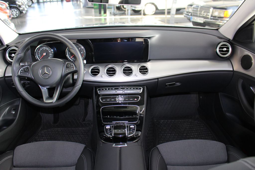 Mercedes-Benz E 220 2018