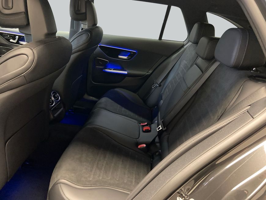 Mercedes-Benz C 200 2025
